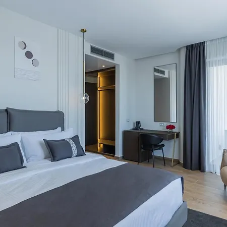 Moevenpick Lalez Durres 호텔